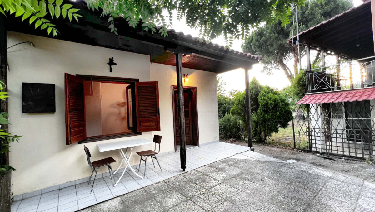 μπροστα σπιτι3