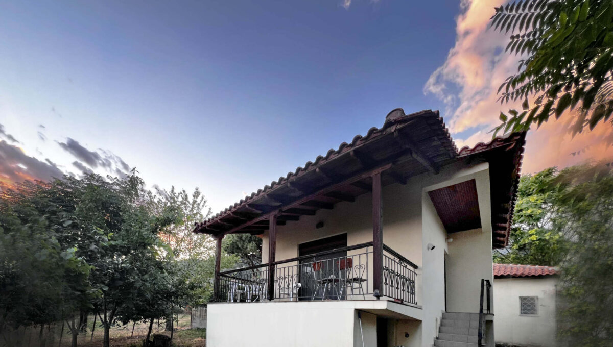 πισω σπιτι 1