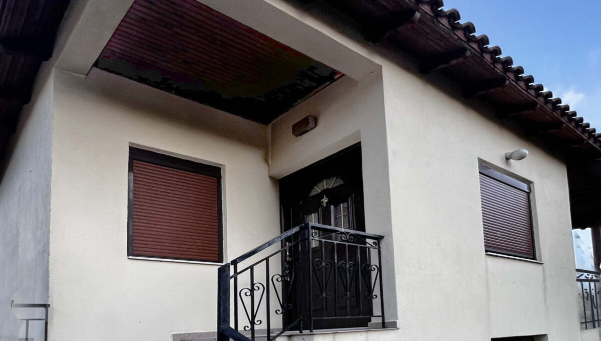 πισω σπιτι πανω εισοδος 2