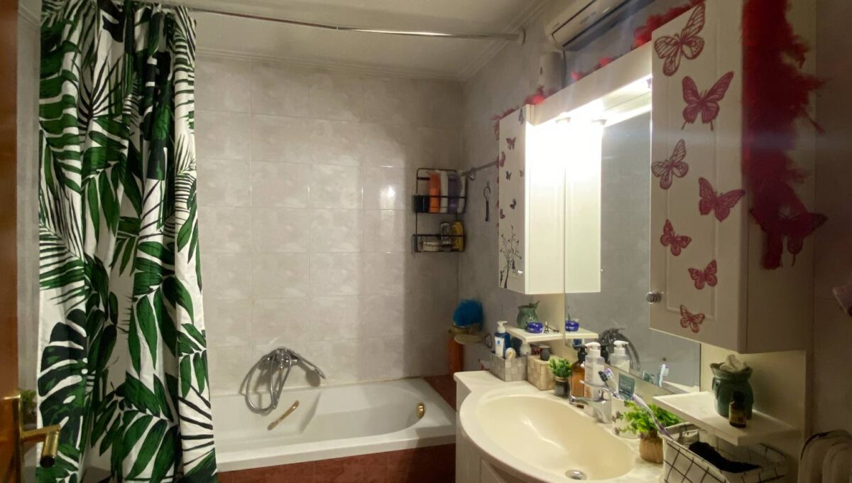 Επάνω  μπάνιο